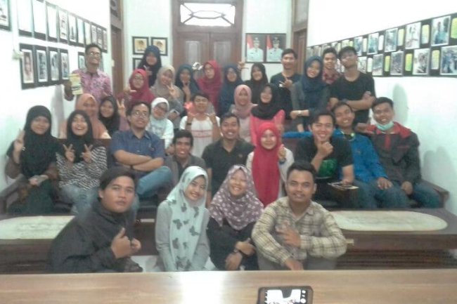 MENGGALI INFORMASI, MAHASISWA D3 PERPUSTAKAAN UIN YK KUNJUNGI PERPUSDA KAB. KLATEN