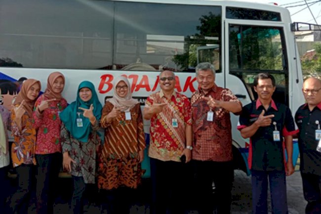 BEJANAKU, Bus Jemput Anak Sekolah Baca Buku