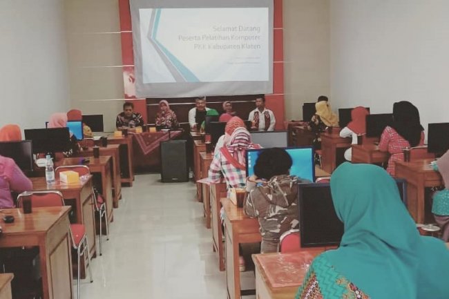 ULAT KUPU, Program Pelatihan Komputer Masyarakat Kurang Mampu