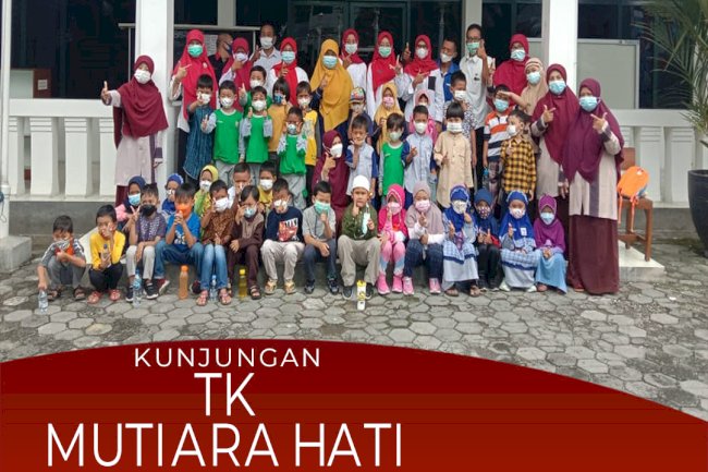 Kunjungan TK Mutiara Hati ke Perpustakaan
