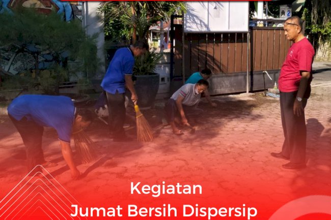 Kegiatan Jumat Bersih Dispersip Juli 2024