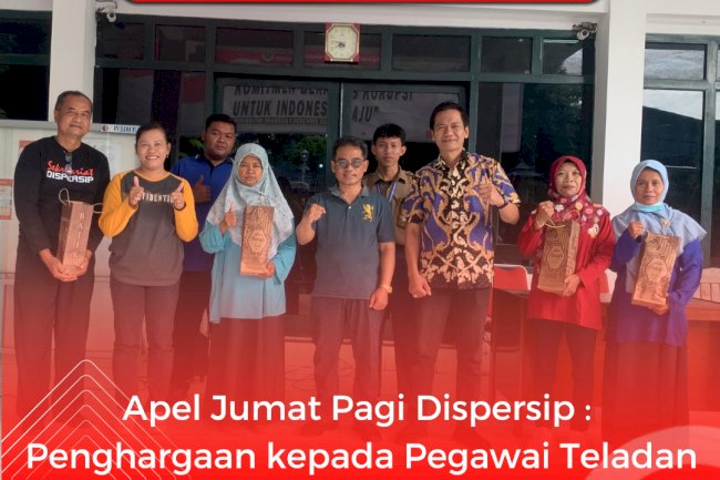 Apel Jumat Pagi Dispersip : Penghargaan kepada Pegawai Teladan