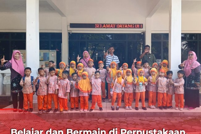 Belajar dan Bermain di Perpustakaan, Siswa BA Aisyiyah Mojayan 1 Antusias Kenal Dunia Literasi