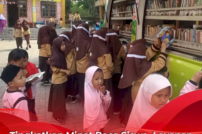Tingkatkan Minat Baca Siswa, Layanan Mbak Marsini Sambangi MI Al-Madina Kotesan Prambanan