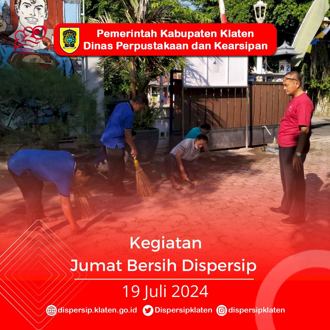 Kegiatan Jumat Bersih Dispersip Juli 2024 