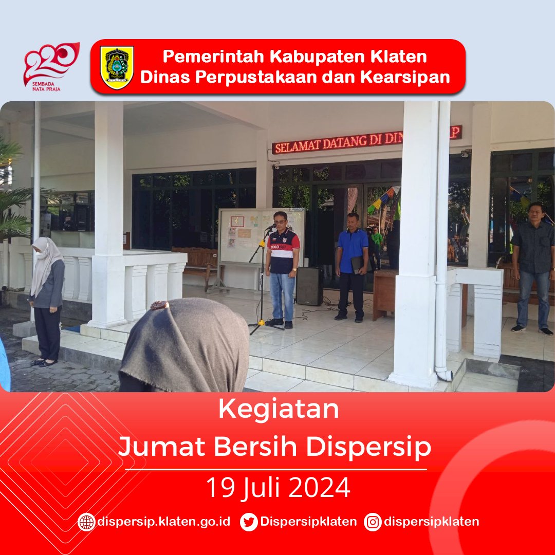 Kegiatan Jumat Bersih Dispersip Juli 2024 