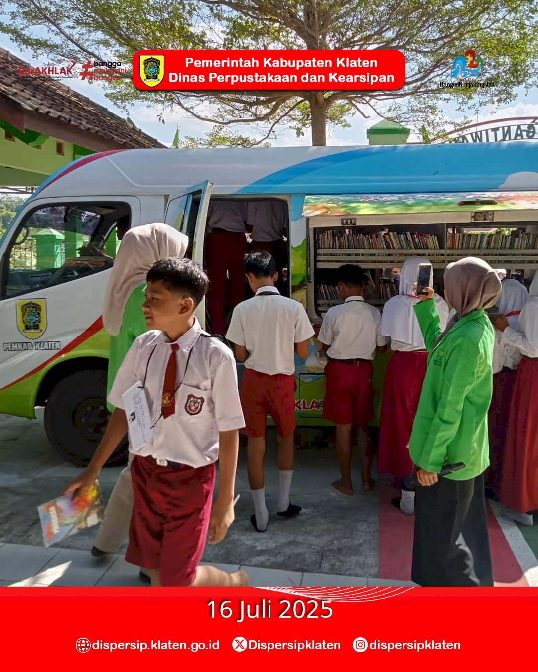 Dukung Literasi Remaja, Mbak Marsini Sambangi SMPN 1 Gantiwarno atas Kolaborasi dengan KKN UIN Raden Mas Said