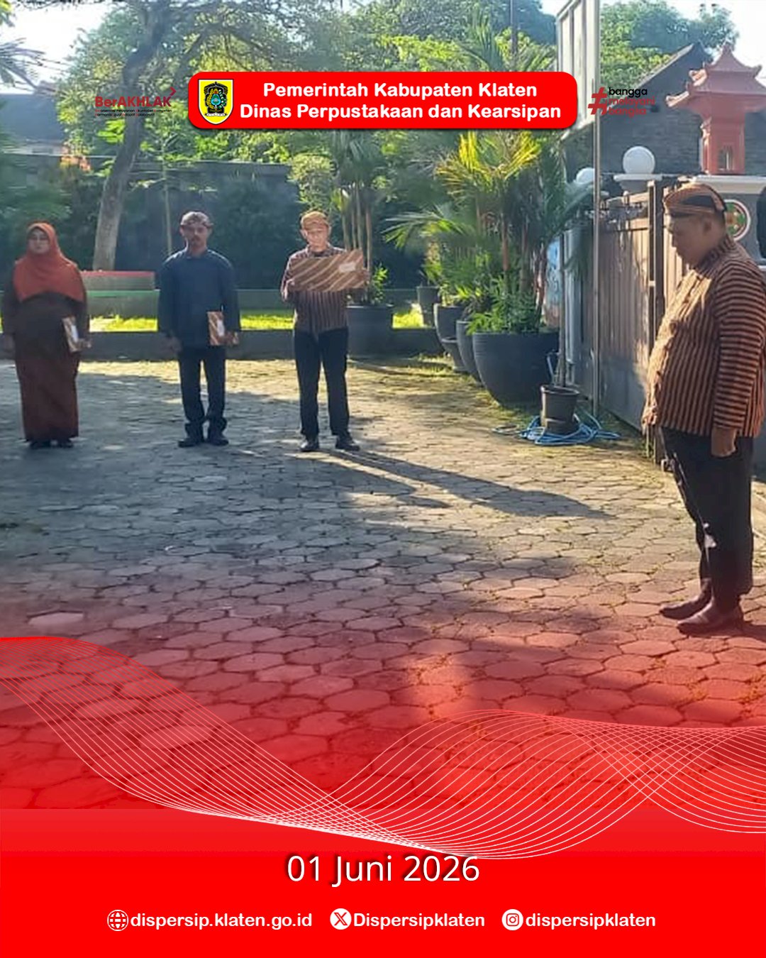 Dispersip Klaten Gelar Upacara Hari Lahir Pancasila 2026 dengan Nuansa Pakaian Adat