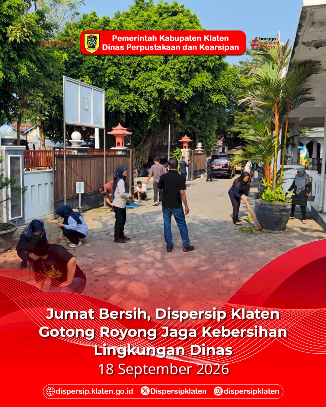 Jumat Bersih, Dispersip Klaten Gotong Royong Jaga Kebersihan Lingkungan Dinas